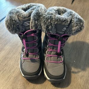 Winter boots little kid size 9